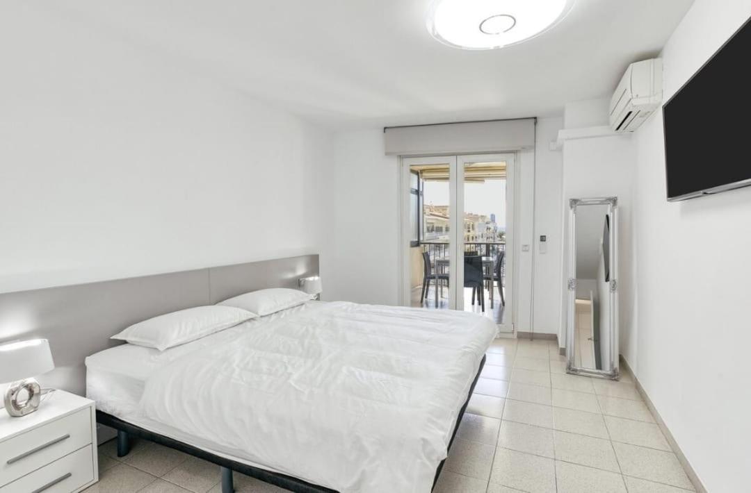 Apartamento Con Vistas A Mar Y Canal. Empuriabrava Luaran gambar